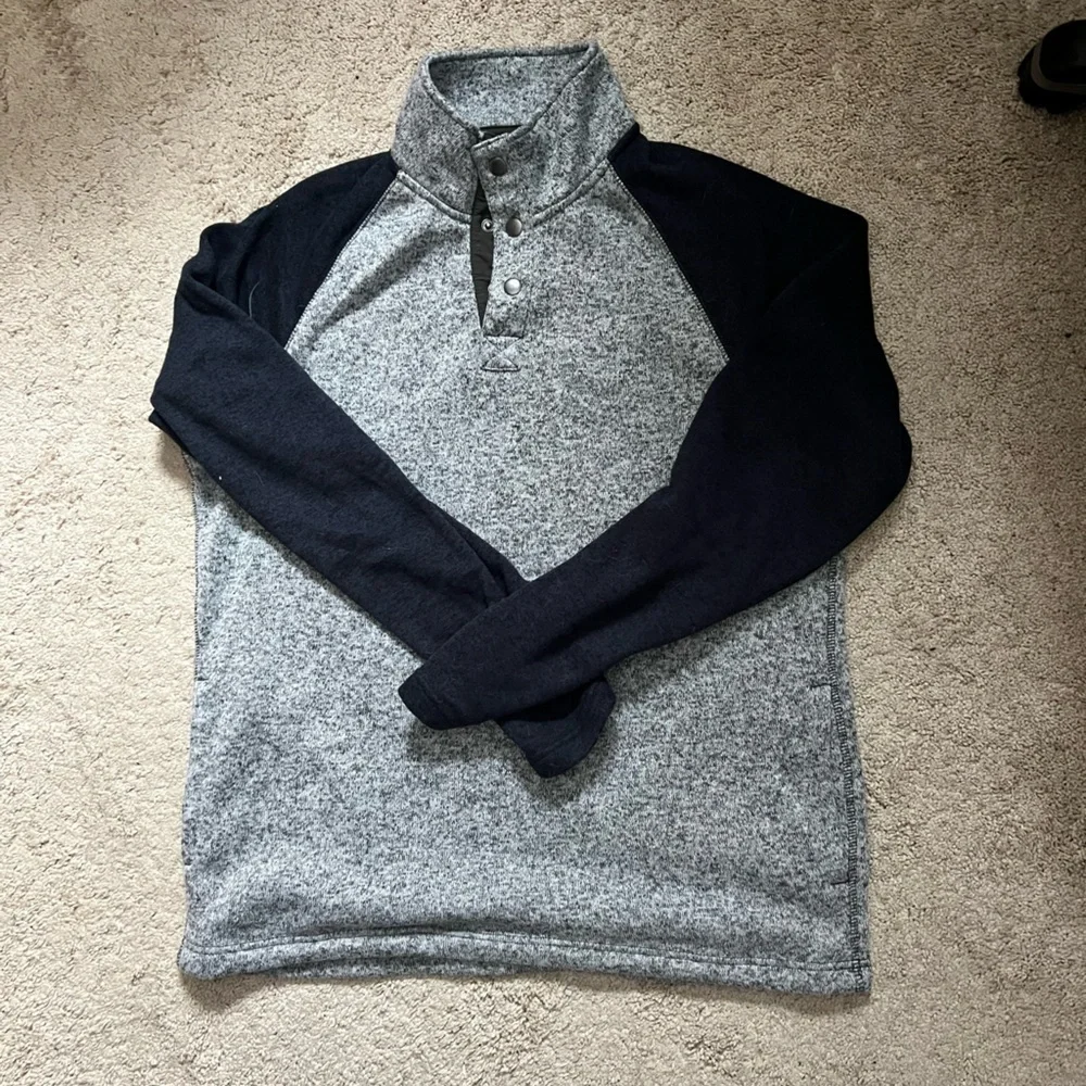 Sonoma Gray and Black Men's Sweater